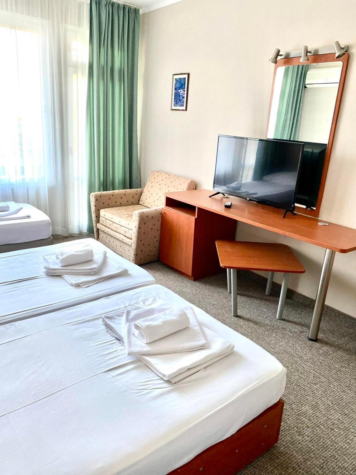 Hotel Green Park Kiten  Luaran gambar